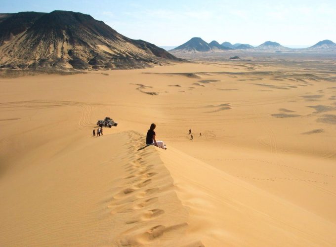 2 Days white desert and Bahariya oasis tour