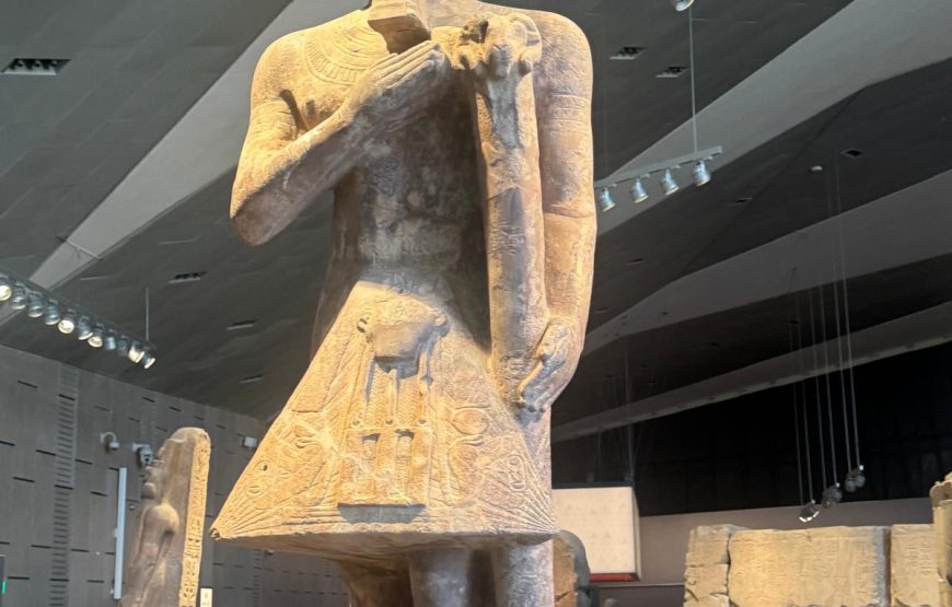 Giza Pyramids, Sakkara & Grand Museum Tour